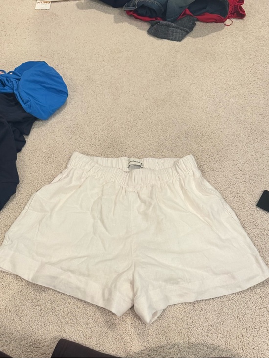 Abercrombie & Fitch Pants - Abercrombie and fitch white linen shorts